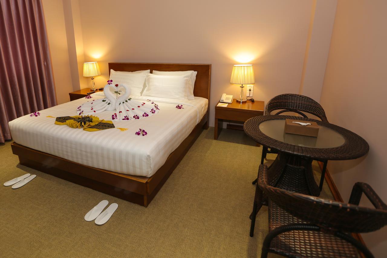 Grand Garden Hotel Yangon Esterno foto